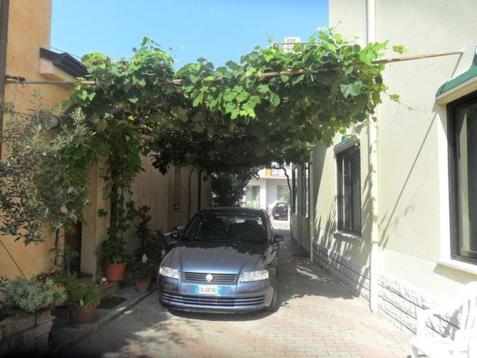 Albergo Villa-Brandi --- Pensione Completa --- Bellaria-Igea Marina Eksteriør billede
